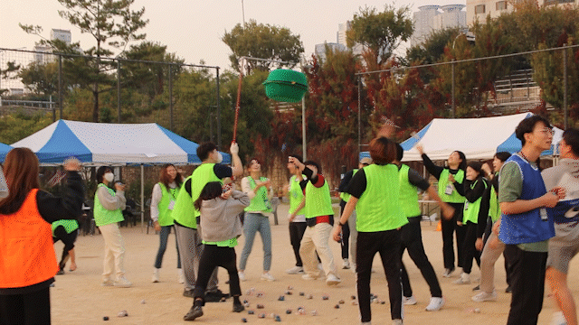 박 터뜨리기 GIF 2